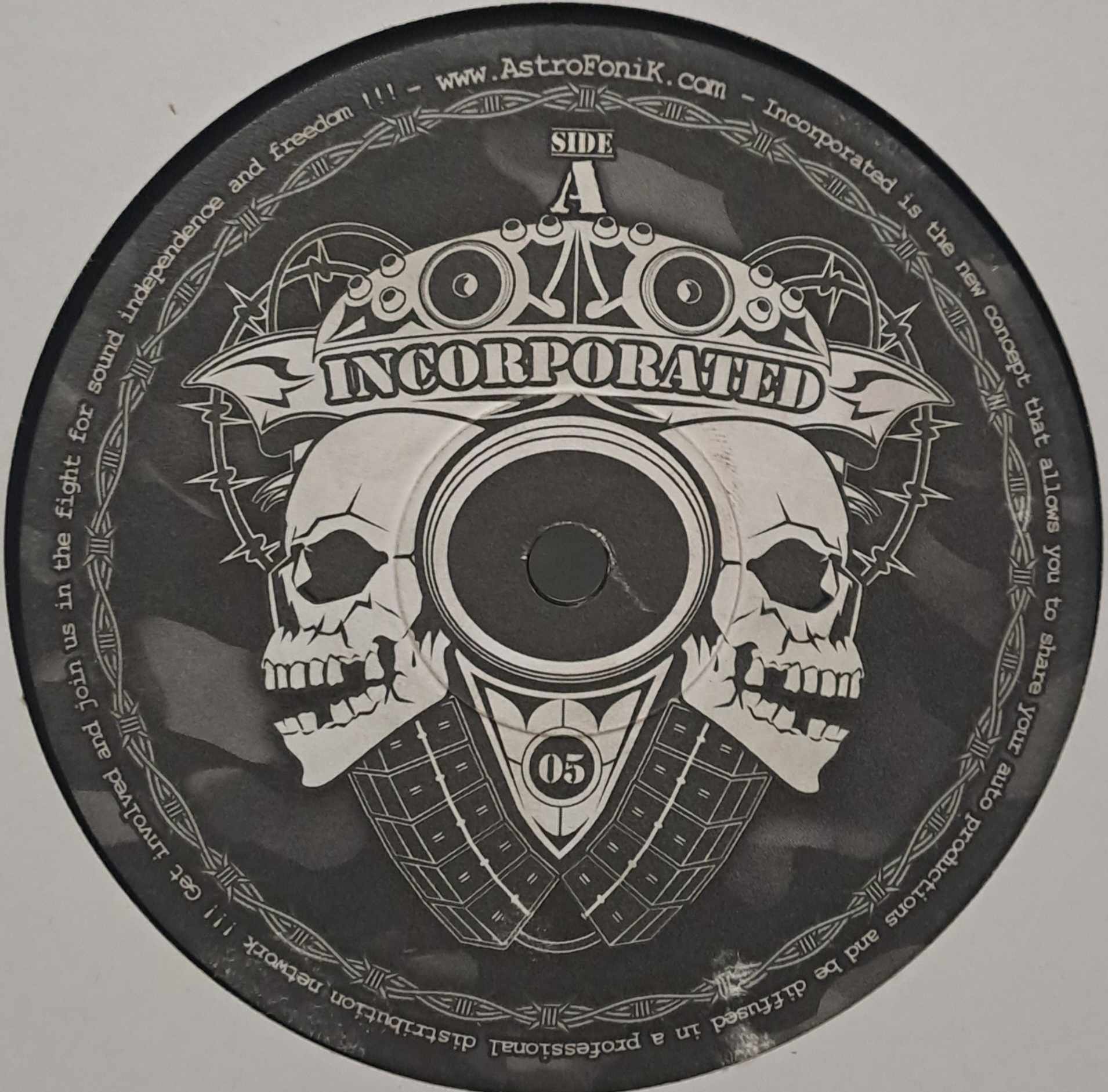 Incorporated 05 - vinyle freetekno